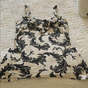 White House black market tank